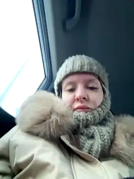 Snapshot of LikaCat chatting on 11-07-25, 02:00 LikaCat online show from 11-07-25, 02:00