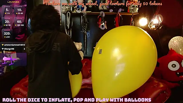 Snapshot of kureiji_hentaii chatting on 01-10-25, 10:28 kureiji hentaii online show from 01-10-25, 10:28
