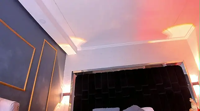 Snapshot of NikkySmiith chatting on 02-15-25, 10:31 NikkySmiith online show from 02-15-25, 10:31