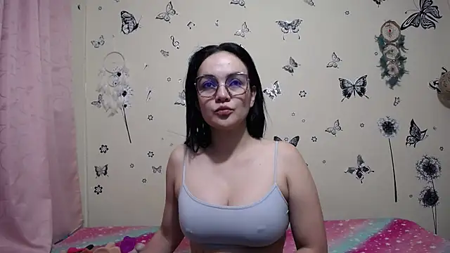 Snapshot of Nicolle-sky chatting on 05-09-26, 08:30 Nicolle-sky online show from 05-09-26, 08:30