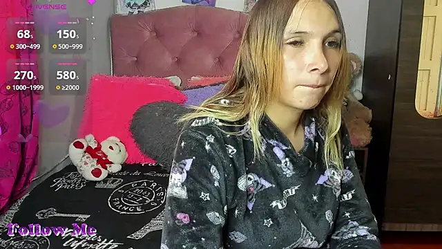 Tiffany bunny2023 online show from 11-16-25, 08:58