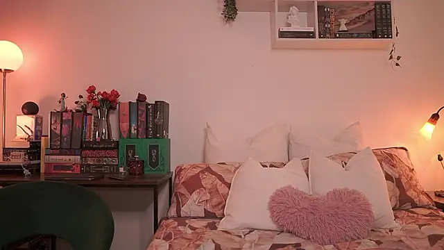 Snapshot of EmilyxRose_- chatting on 01-16-26, 06:34 EmilyxRose - online show from 01-16-26, 06:34