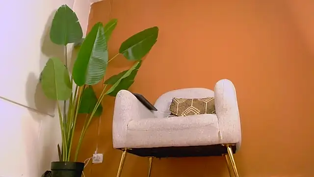 Sara ow online show from 07-21-26, 08:33