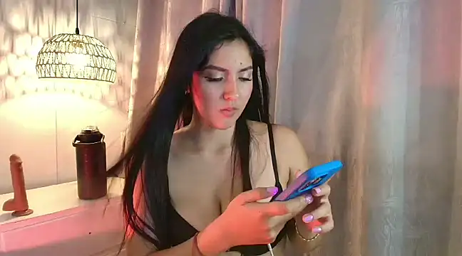 MarianaBenz online show from 02-07-25, 02:29