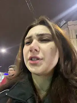 QuitieLia online show from 12-26-24, 03:10