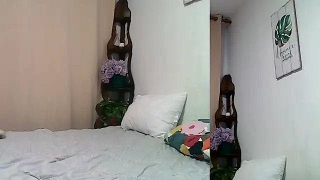 Snapshot of valentinaxcam chatting on 01-01-25, 01:47 valentinaxcam online show from 01-01-25, 01:47