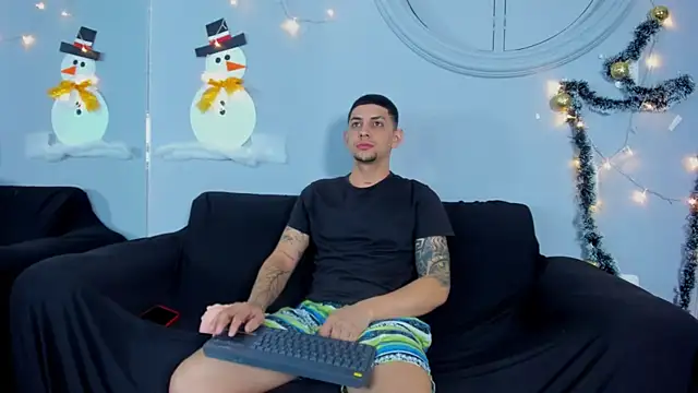 Snapshot of Alex_cute77 chatting on 12-03-24, 12:16 Alex cute77 online show from 12-03-24, 12:16