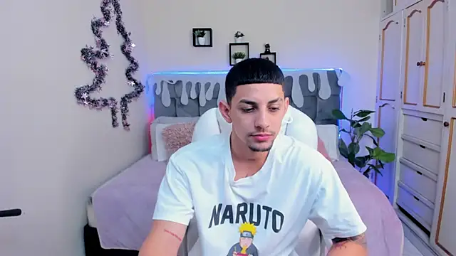 Snapshot of Alex_cute77 chatting on 12-06-24, 12:16 Alex cute77 online show from 12-06-24, 12:16