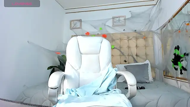 Snapshot of Alex_cute77 chatting on 11-03-25, 11:00 Alex cute77 online show from 11-03-25, 11:00