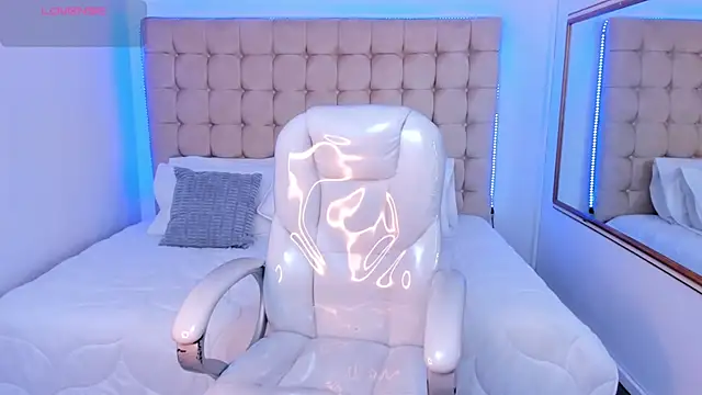 Snapshot of Alex_cute77 chatting on 11-29-25, 12:08 Alex cute77 online show from 11-29-25, 12:08