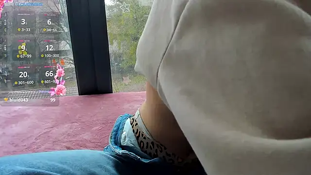 Snapshot of Sassy_Teen chatting on 12-10-24, 10:38 Sassy Teen online show from 12-10-24, 10:38