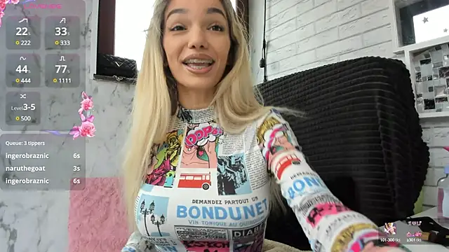 Snapshot of Sassy_Teen chatting on 02-08-25, 09:13 Sassy Teen online show from 02-08-25, 09:13