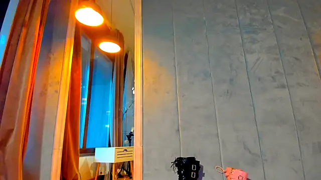 Snapshot of Sassy_Teen chatting on 11-28-25, 09:45 Sassy Teen online show from 11-28-25, 09:45