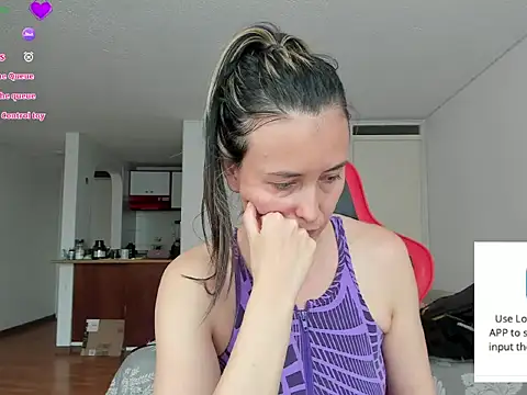 Snapshot of zoe_jeane_beker chatting on 05-20-26, 09:10 zoe jeane beker online show from 05-20-26, 09:10