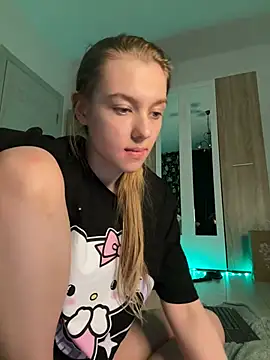 Snapshot of freiiaflower chatting on 02-28-25, 04:10 freiiaflower online show from 02-28-25, 04:10