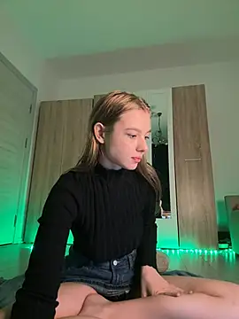 Snapshot of freiiaflower chatting on 03-06-25, 04:07 freiiaflower online show from 03-06-25, 04:07