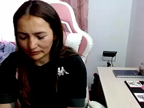 Snapshot of EVA_GRAYS chatting on 02-03-25, 06:28 EVA GRAYS online show from 02-03-25, 06:28