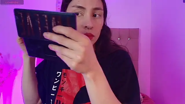 Snapshot of Katy_Van chatting on 09-19-25, 04:14 Katy Van online show from 09-19-25, 04:14