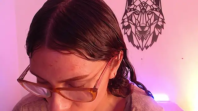 Snapshot of Katy_Van chatting on 10-02-25, 08:38 Katy Van online show from 10-02-25, 08:38