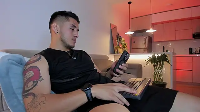 Snapshot of Chriskyle_ chatting on 12-02-24, 11:07 Chriskyle online show from 12-02-24, 11:07