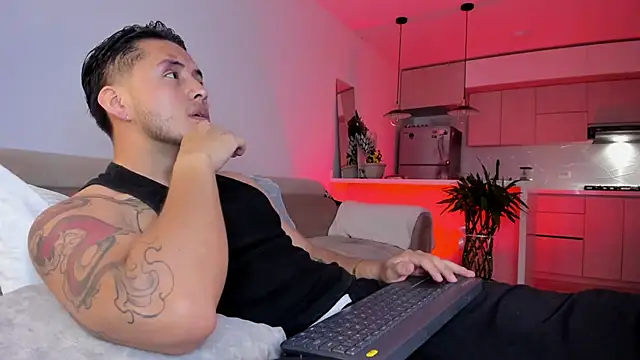 Snapshot of Chriskyle_ chatting on 09-23-25, 12:24 Chriskyle online show from 09-23-25, 12:24