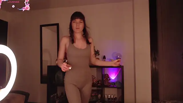 CherryBlossom    online show from 04-01-26, 01:50