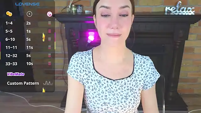 Snapshot of AlexaStoun chatting on 03-08-26, 02:43 AlexaStoun online show from 03-08-26, 02:43