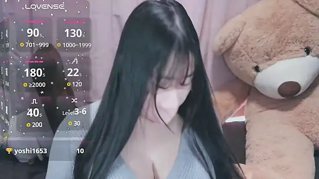 Snapshot of yuinyan3150 chatting on 03-20-25, 03:23 yuinyan3150 online show from 03-20-25, 03:23