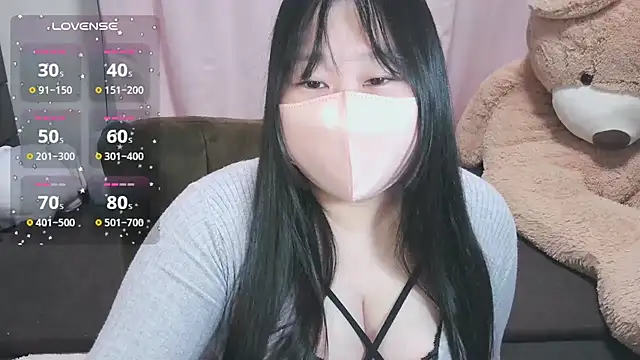 Snapshot of yuinyan3150 chatting on 05-17-26, 08:49 yuinyan3150 online show from 05-17-26, 08:49