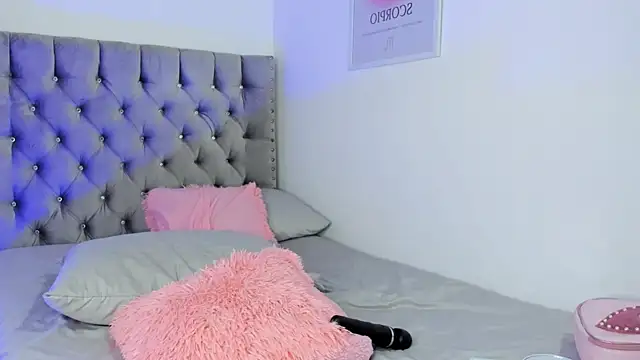 Snapshot of MafeOlimpo chatting on 11-19-25, 09:59 MafeOlimpo online show from 11-19-25, 09:59