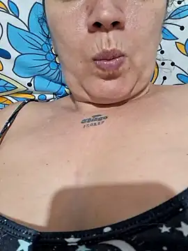 Snapshot of Gimena41 chatting on 01-16-26, 01:53 Gimena41 online show from 01-16-26, 01:53