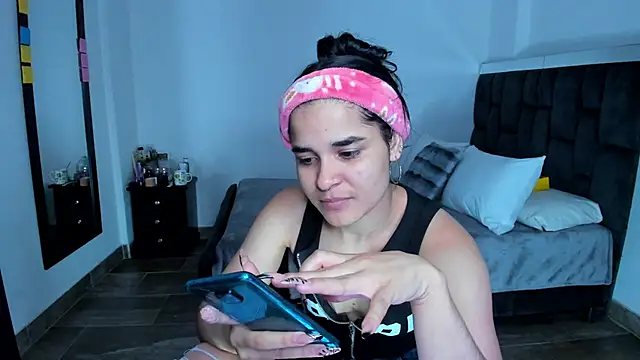 Snapshot of SweetMegan_1 chatting on 02-11-25, 03:18 SweetMegan 1 online show from 02-11-25, 03:18
