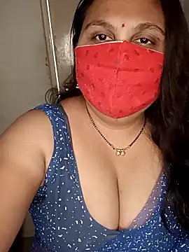 Snapshot of Love-priya chatting on 12-16-24, 07:58 Love-priya online show from 12-16-24, 07:58