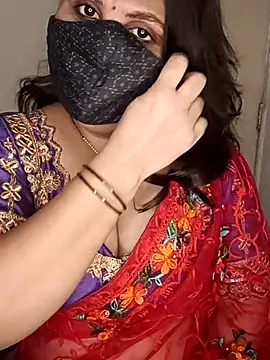 Snapshot of Love-priya chatting on 03-11-25, 07:15 Love-priya online show from 03-11-25, 07:15