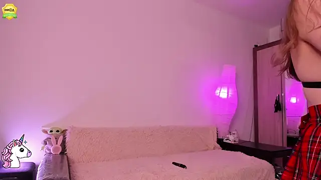 Snapshot of EvaUniporn chatting on 04-27-26, 04:49 EvaUniporn online show from 04-27-26, 04:49
