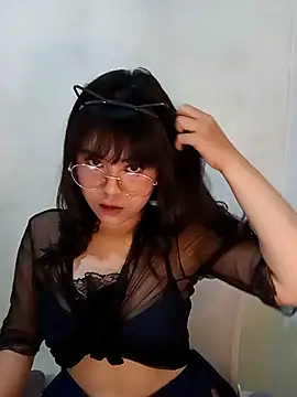 Snapshot of Chall_mee chatting on 10-06-25, 04:04 Chall mee online show from 10-06-25, 04:04