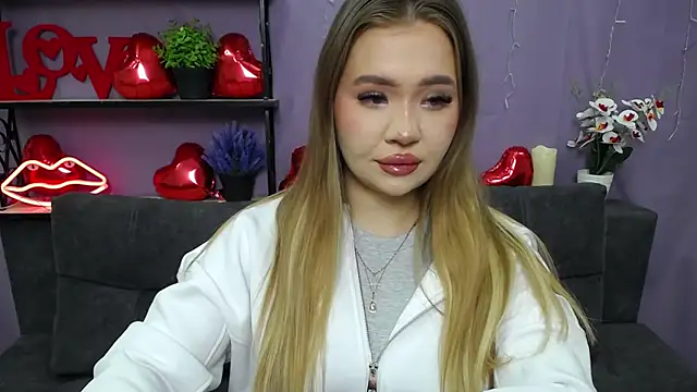 StacyYellig online show from 03-04-25, 08:49