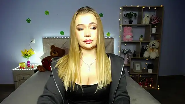 StacyYellig online show from 03-17-25, 03:36