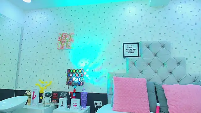 JulietaReyess online show from 11-15-25, 11:51