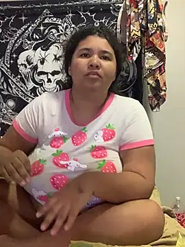 KittyLoroi online show from 11-07-25, 05:07