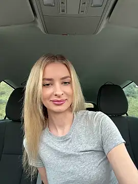 Snapshot of EvieEvans chatting on 01-21-25, 03:54 EvieEvans online show from 01-21-25, 03:54