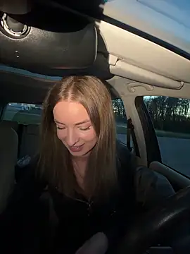 Snapshot of EvieEvans chatting on 03-01-26, 05:37 EvieEvans online show from 03-01-26, 05:37