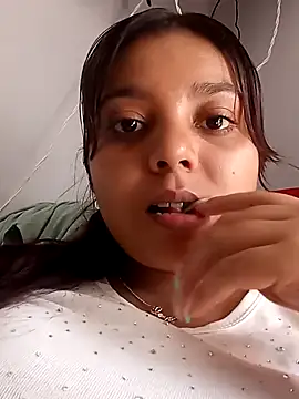 Snapshot of stefanie010 chatting on 01-22-25, 02:56 stefanie010 online show from 01-22-25, 02:56