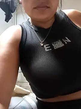 Snapshot of stefanie010 chatting on 12-03-25, 07:23 stefanie010 online show from 12-03-25, 07:23