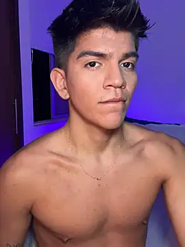 santiago 01 online show from 12-12-24, 02:04