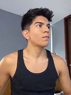 santiago 01 online show from 10-03-25, 07:22