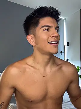 santiago 01 online show from 12-22-25, 06:38