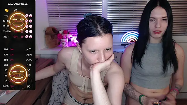 Snapshot of sky9669 chatting on 10-08-25, 03:53 sky9669 online show from 10-08-25, 03:53
