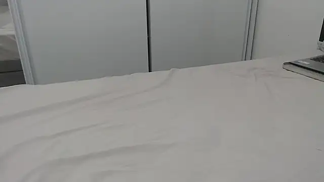 TODALINDA online show from 10-30-25, 04:03