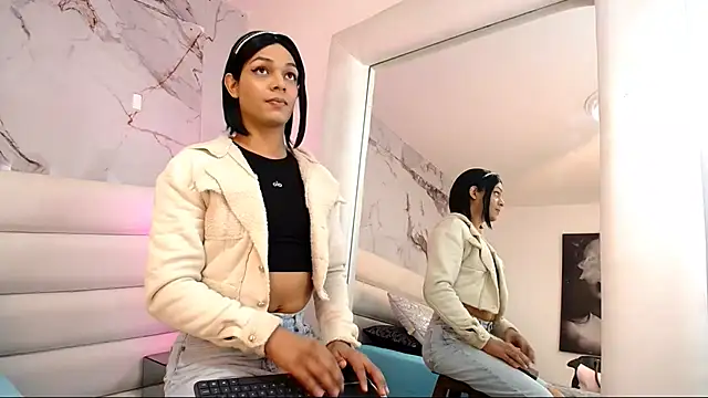 emily lady20 online show from 05-29-26, 01:09